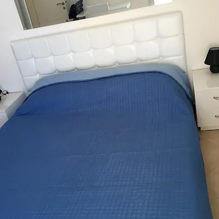 White Διαμέρισμα Σαράντα
