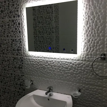 White Σαράντα